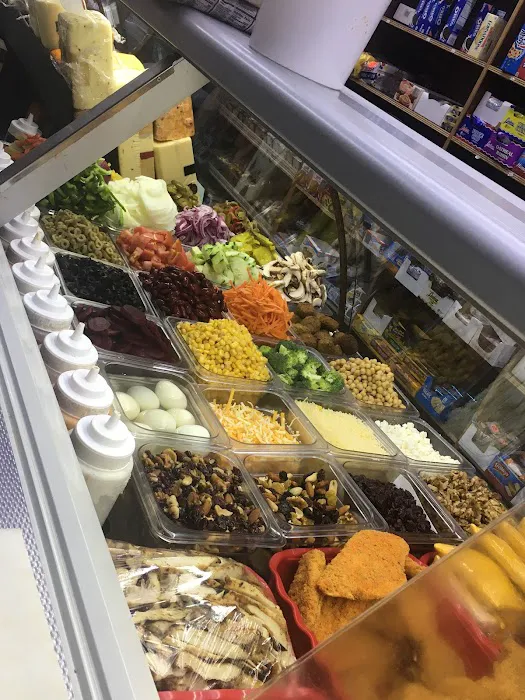 Avocado Gourmet Deli Picture 2