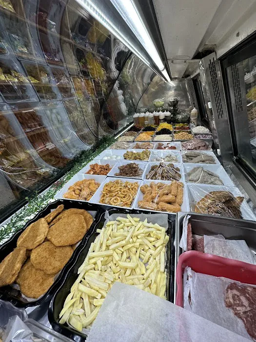Avocado Gourmet Deli Picture 5