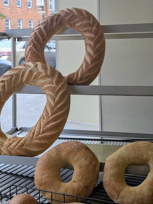 E & V Bakery. Picture 10