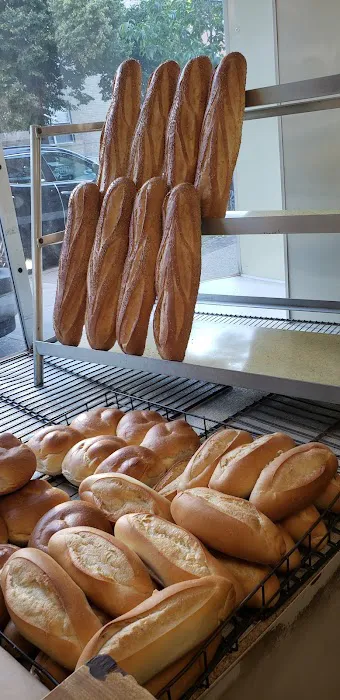 E & V Bakery. Picture 3