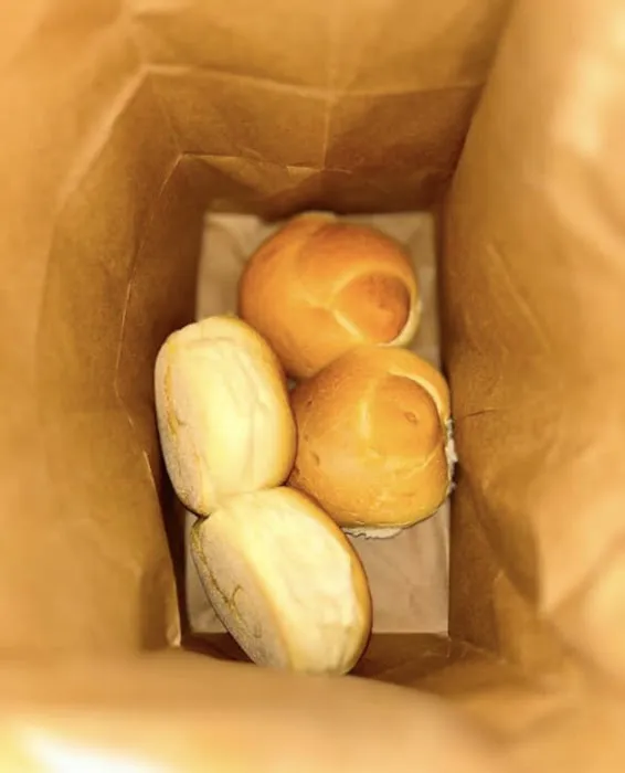 E & V Bakery. Picture 7