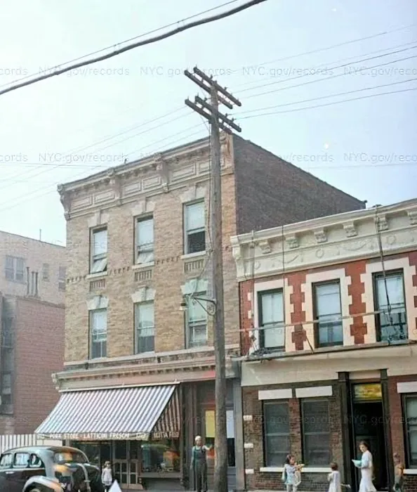 E & V Bakery. Picture 2