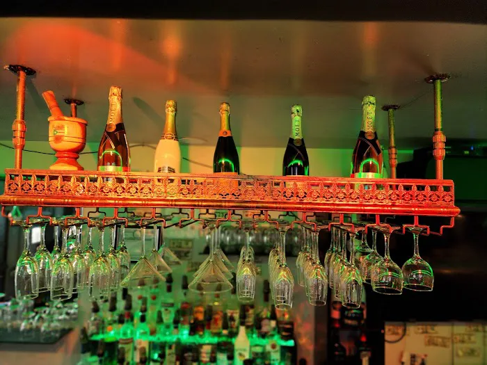Archer's Lounge & Sports Bar Picture 4