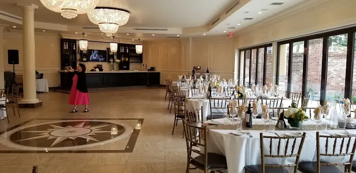 Pine Restaurant Picture 2