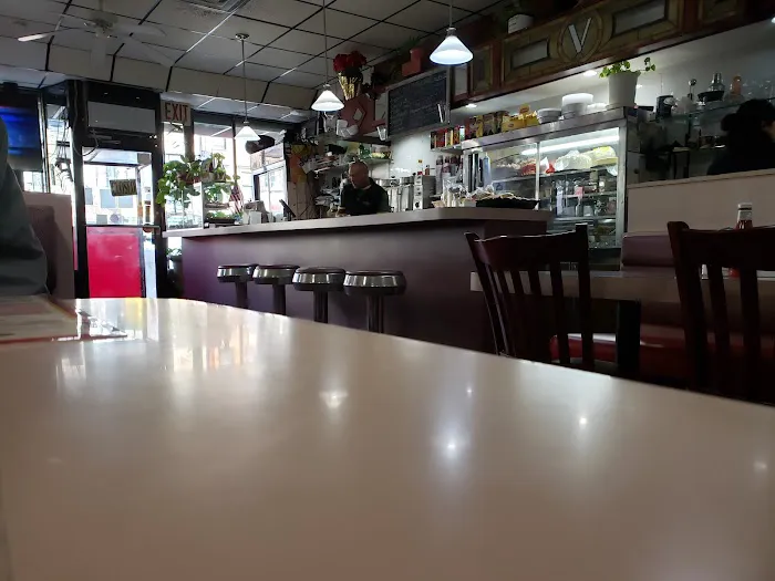 Golden Eagle II Diner Picture 8