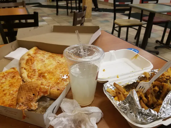 Burger UrWay la bella pizzeria Picture 7