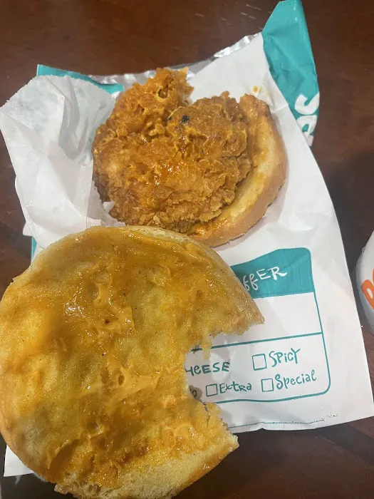 Popeyes Louisiana Kitchen Picture 2