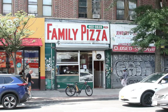 Family Pizza Picture 8