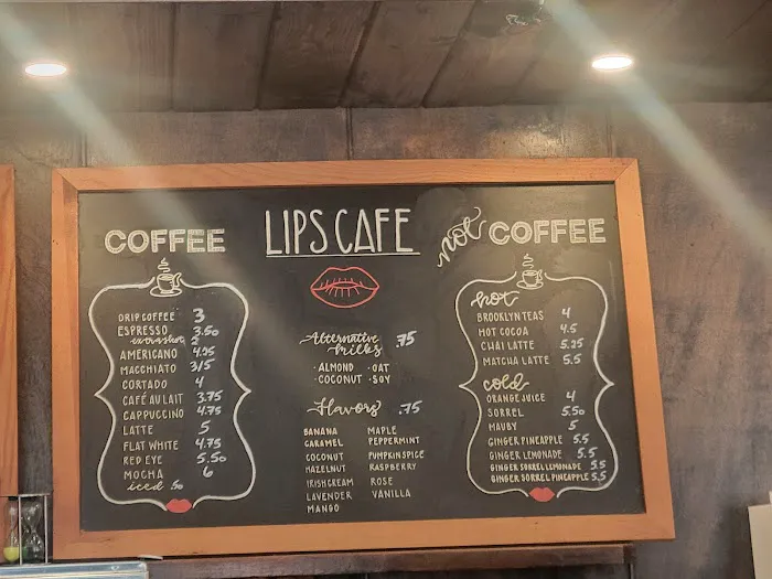 Lips Cafe Picture 3