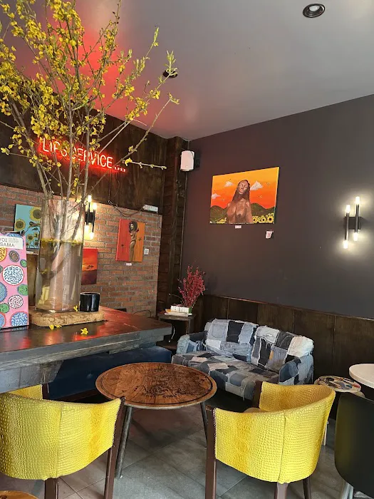 Lips Cafe Picture 7