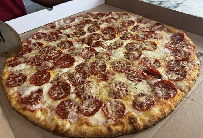 NURMOY PIZZA & RESTAURANT (HALAL) Picture 10