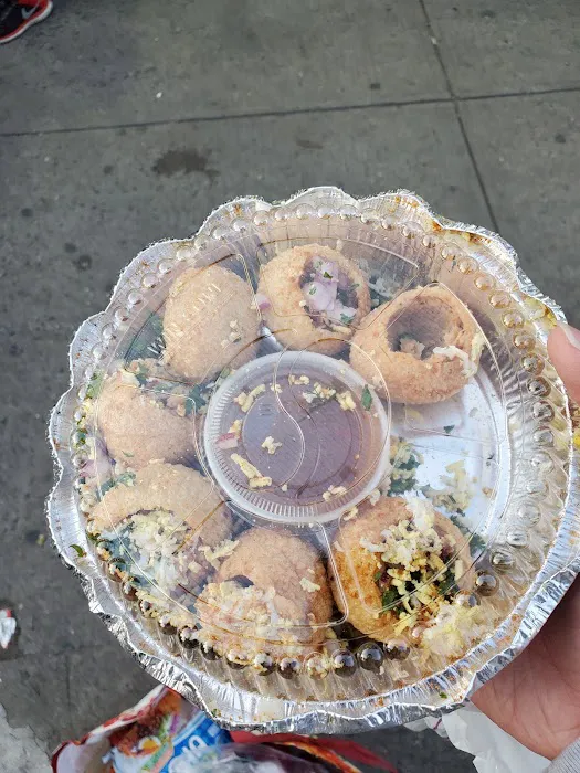 Tong - Bengali Street Food (চটপটি & ফুচকা) Picture 3