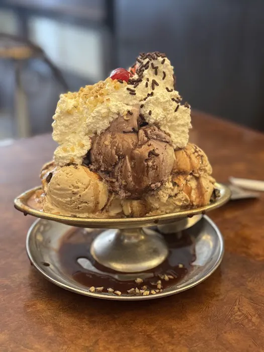 Eddie's Sweet Shop Picture 4