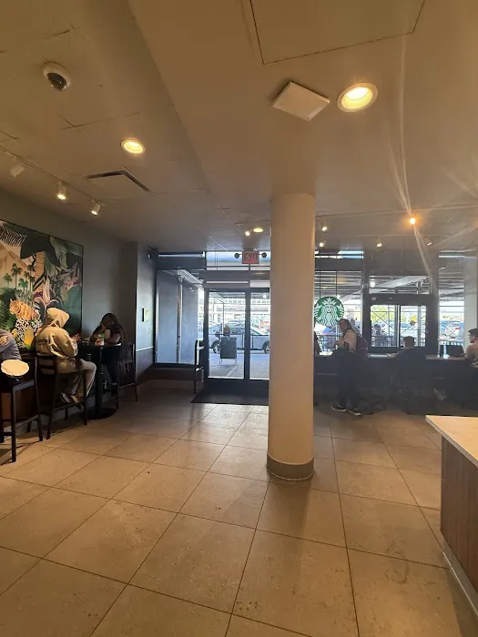 Starbucks Picture 2