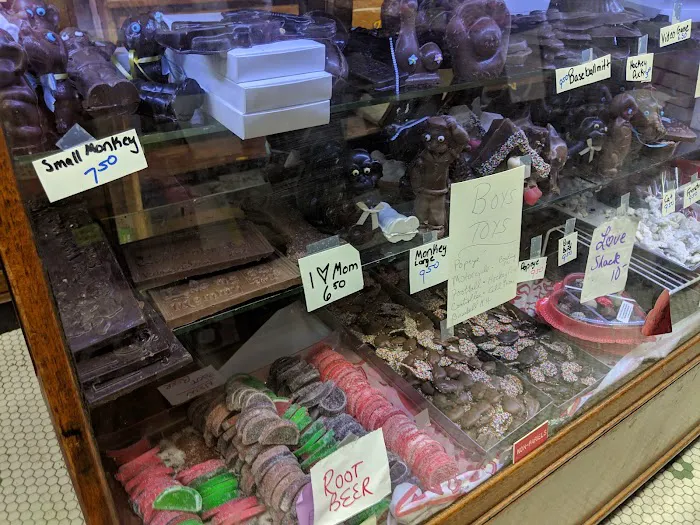 Schmidt's Candy Picture 6