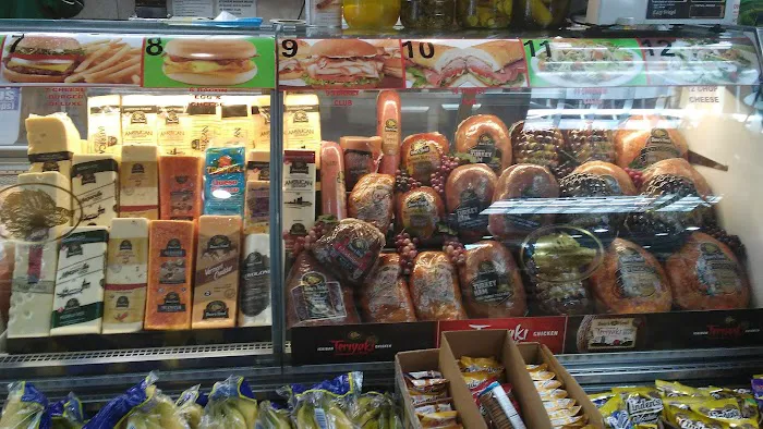 94thDeli & Grill Picture 7