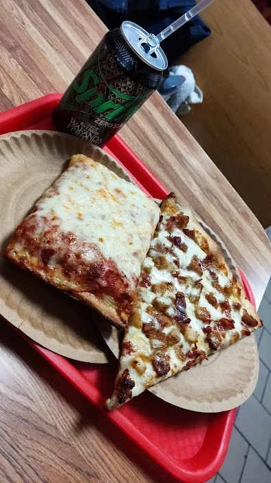 Sal's Pizzeria Picture 6