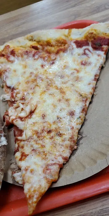 Sal's Pizzeria Picture 3