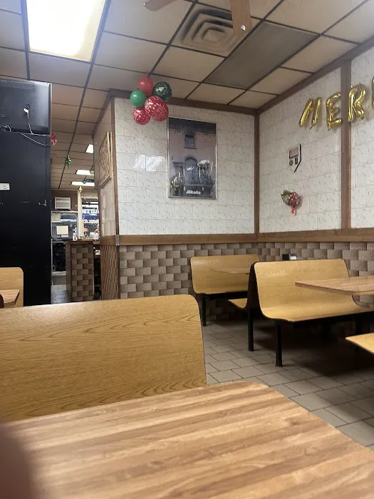 Sal's Pizzeria Picture 5