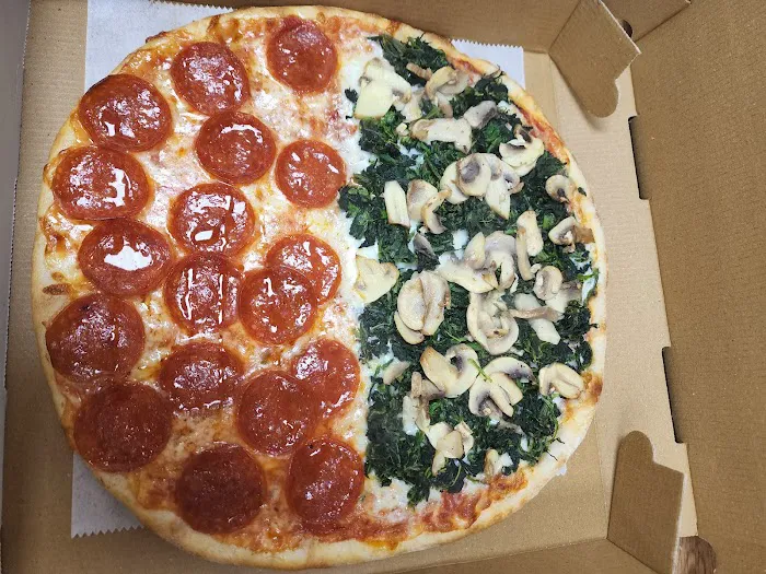 Sal's Pizzeria Picture 1