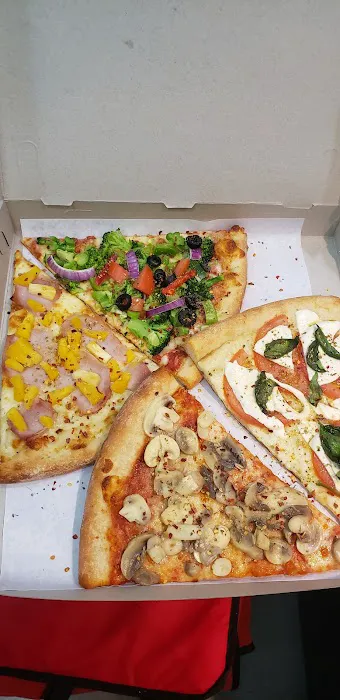 Forest Park Pizza Picture 1