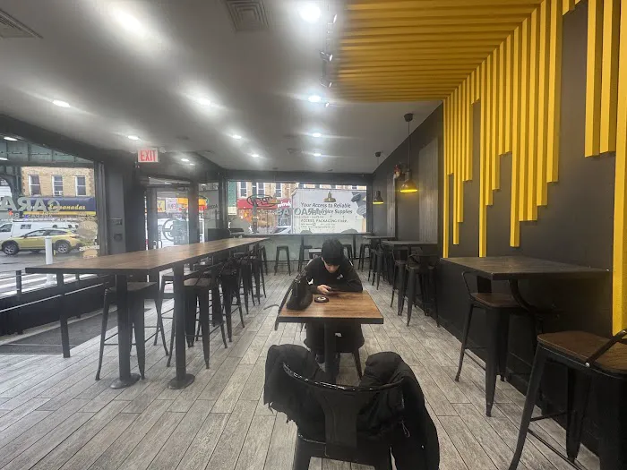 Caraotas Nyc - Arepas, Burgers & Milkshakes Picture 2