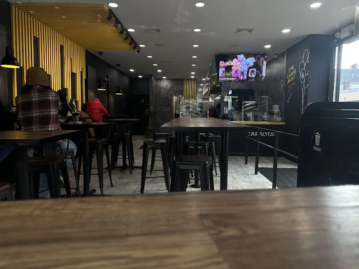 Caraotas Nyc - Arepas, Burgers & Milkshakes Picture 4