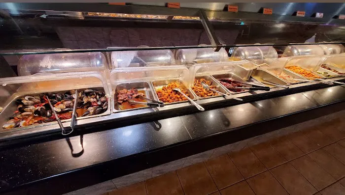 Queens Buffet & Cajun Seafood Picture 6