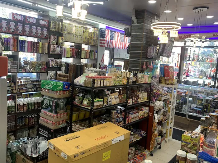 656 L&J ORGANIC DELI CONVENIENCE Picture 8