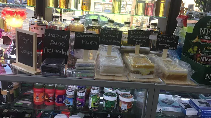 656 L&J ORGANIC DELI CONVENIENCE Picture 2