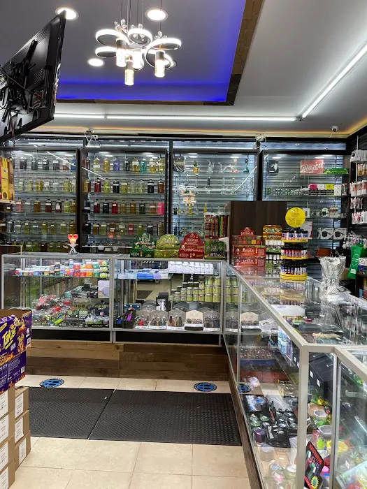 656 L&J ORGANIC DELI CONVENIENCE Picture 5