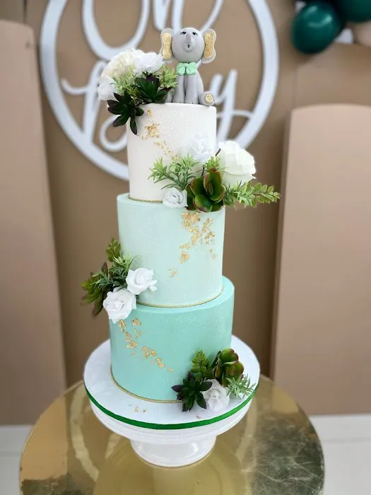 Cakes by Madelin Bakery Picture 7