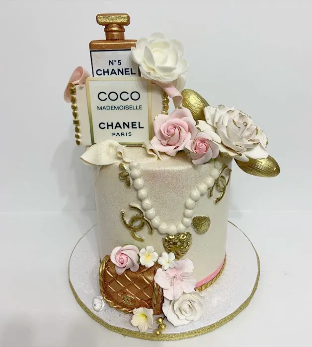 Cakes by Madelin Bakery Picture 9