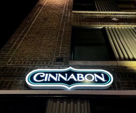 Cinnabon