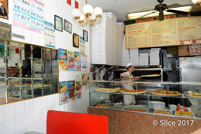 Gino's Pizzeria Picture 10