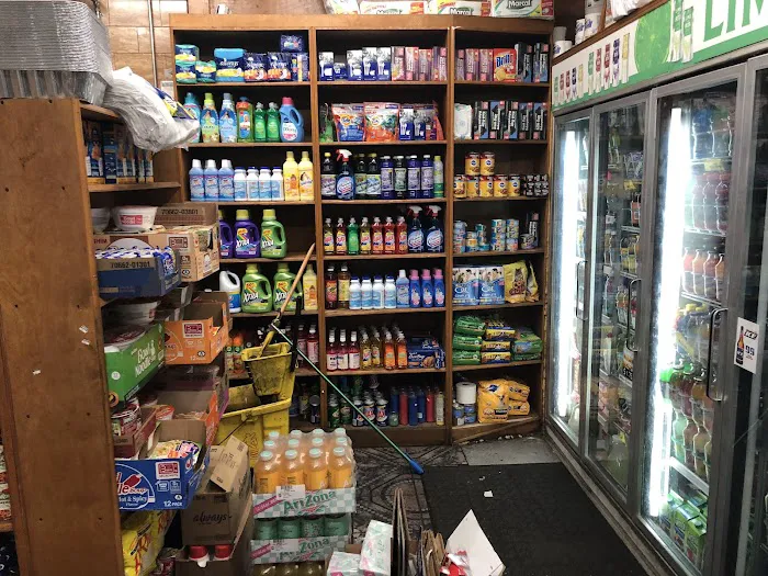 Munchiez Deli Picture 8