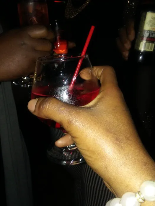 The Hills Lounge Picture 6