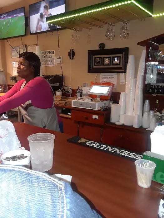 The Hills Lounge Picture 3