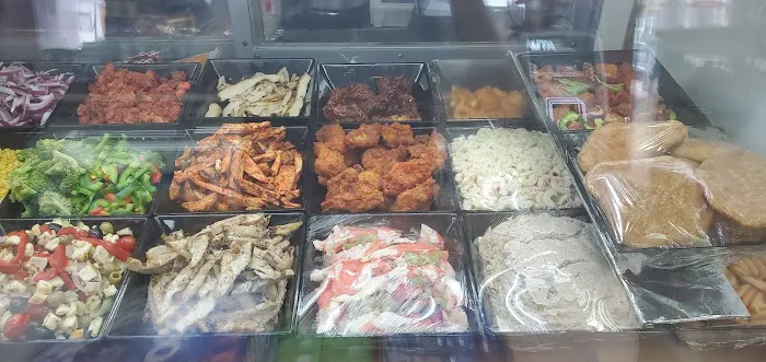 Y & M Deli Picture 5