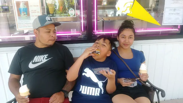 Ernie's Ice Cream Picture 5