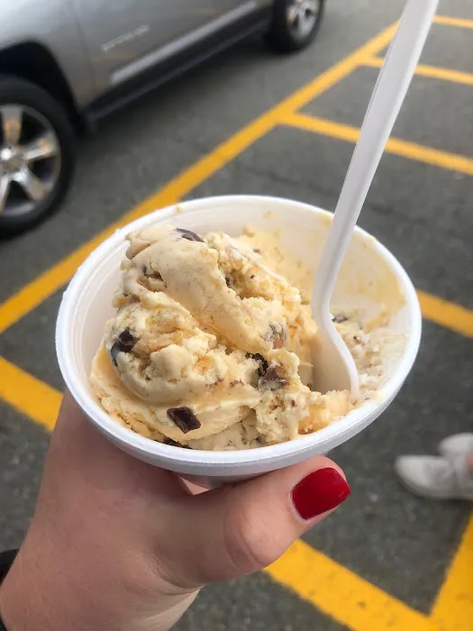 Ernie's Ice Cream Picture 3