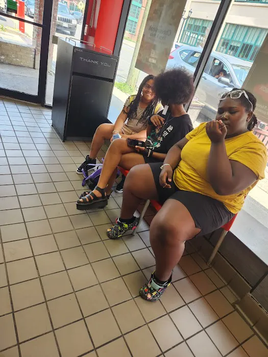 Pizza Hut Express Picture 5