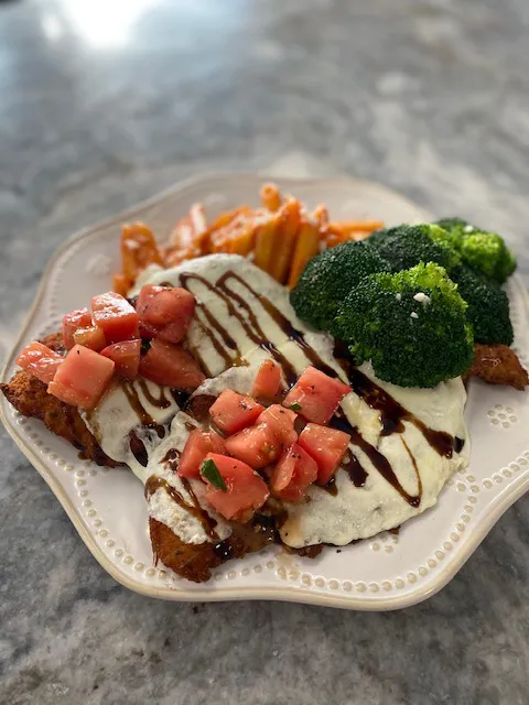 Mom's kitchen to go Picture 3