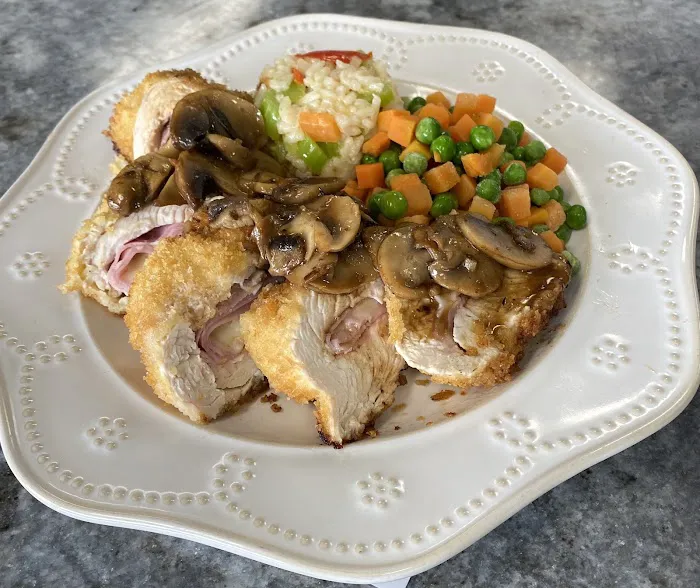 Mom's kitchen to go Picture 5