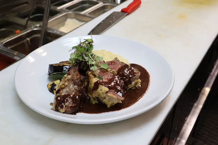 Nonna's Pizza Restaurant Picture 8