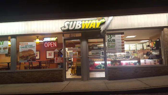 Subway Restaurants Picture 9