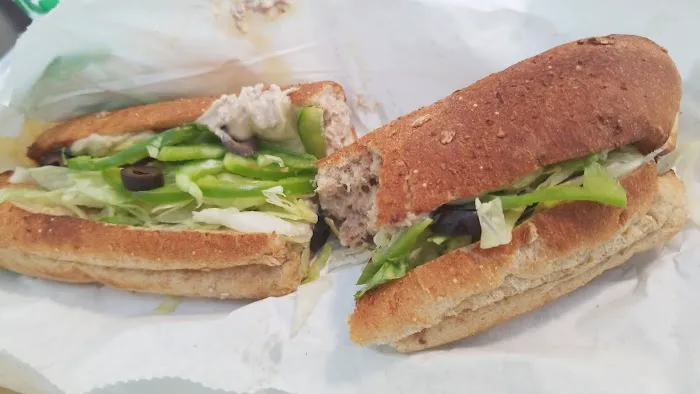 Subway Restaurants Picture 2