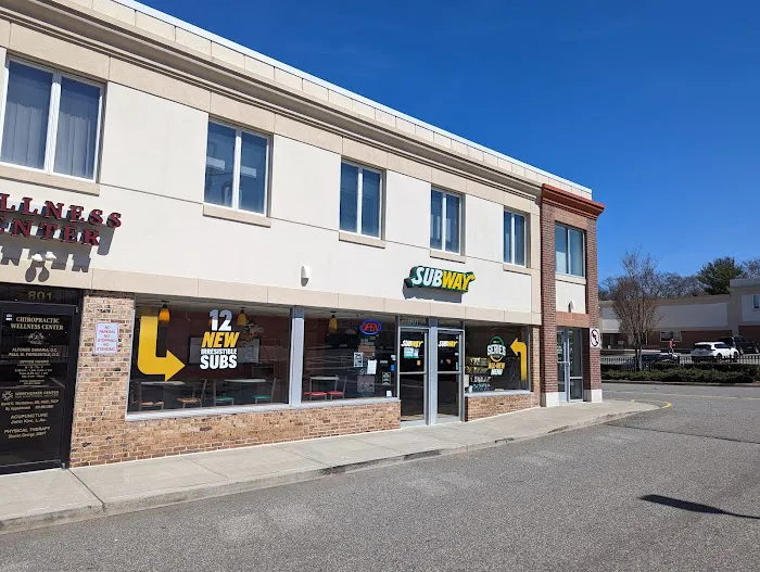 Subway Restaurants Picture 5