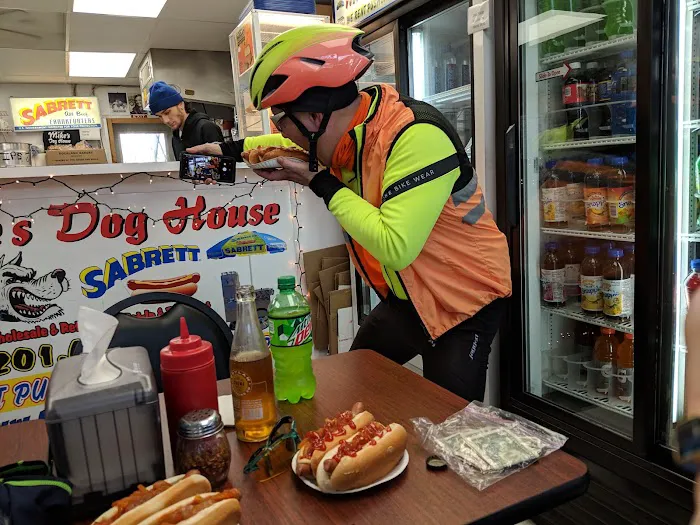 Mike's Dog House Picture 10