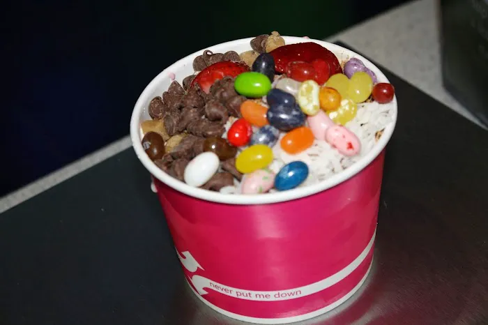 Blueberry Oakland Frozen Yogurt, Acai Bowl, Bubble Tea and Smoothie Picture 7